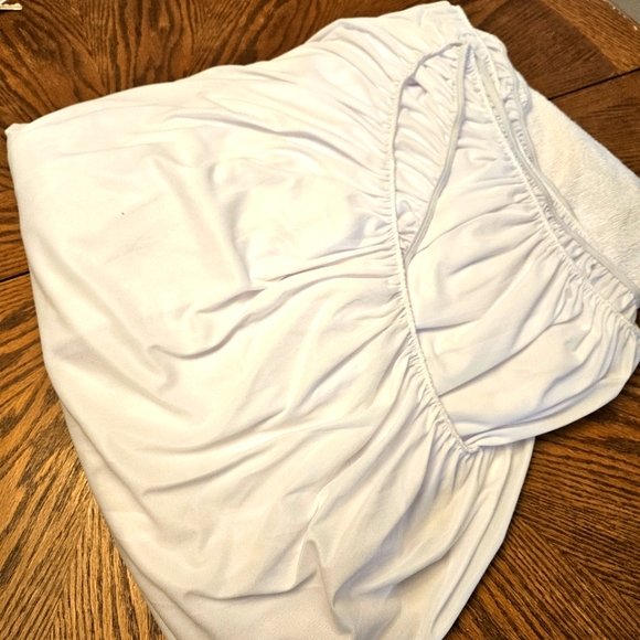 King Bed Bundle ~ Waterproof Mattress Pad / Duvet - Picture 3 of 5